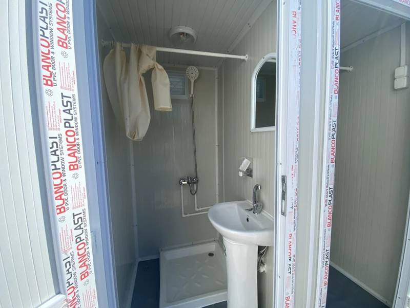 CONTENEDOR SANITARIO CON DOBLE DUCHA