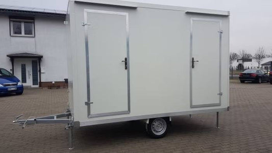 REMOLQUE SANITARIO CON DOBLE ASEO