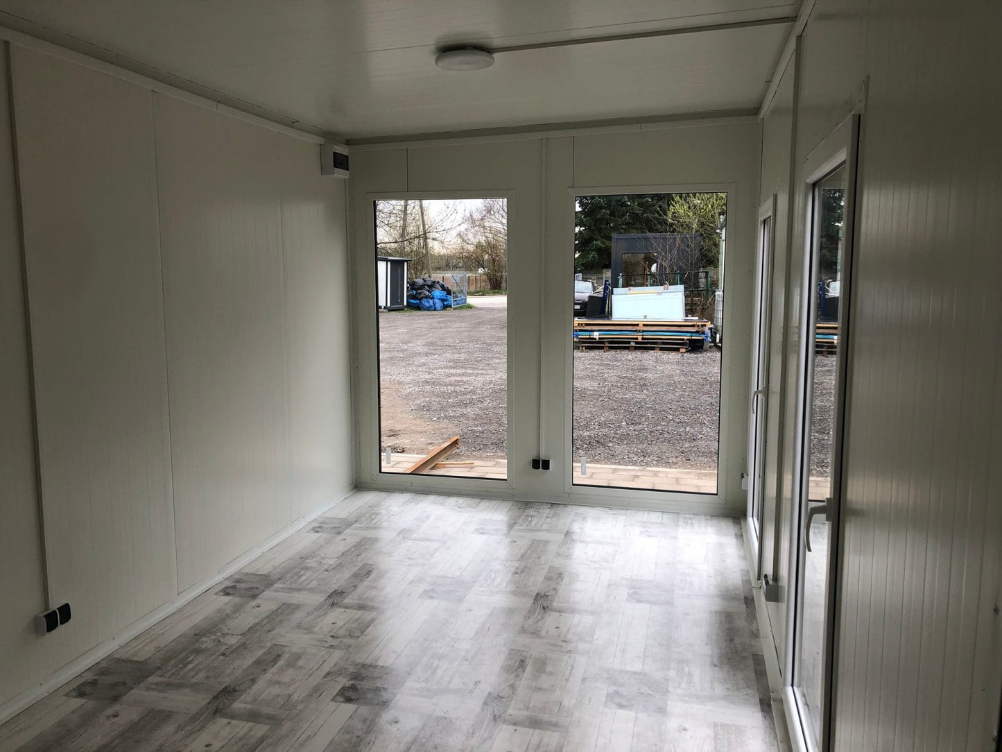 CONTENEDOR DE OFICINA 7,0 X 3,0 M