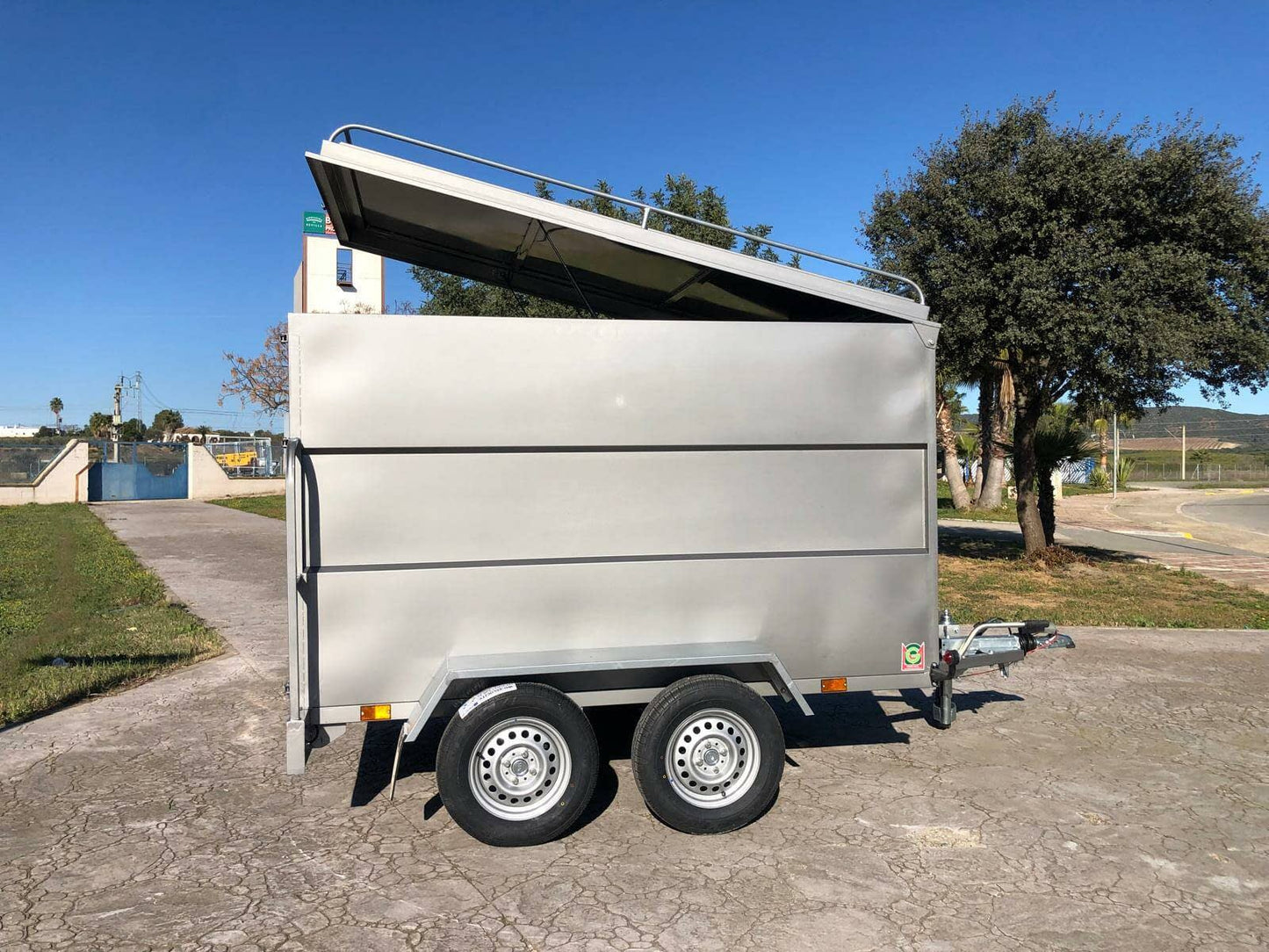 Remolque Caja Cerrada 2 Ejes 2500X1550X1450