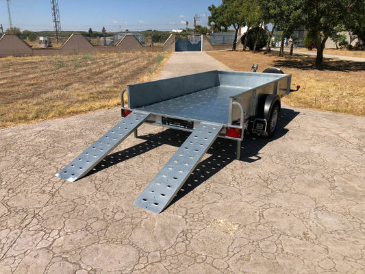 Remolque PLATAFORMA CON LATERALES Y RAMPAS