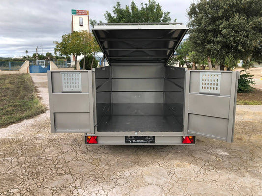Remolque CAJA CERRADA 1 EJE CON RESPIRADEROS.