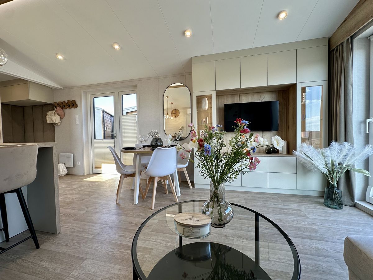 CASA MÓVIL ESMERALDA 12,90 X 4,13 MT