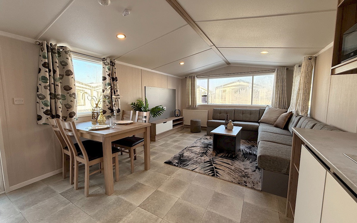 CASA MÓVIL ROYAN (10,9 X 3,7 M) 