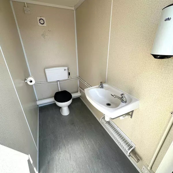 BLOQUE DE SANITARIOS DE 20 PIES