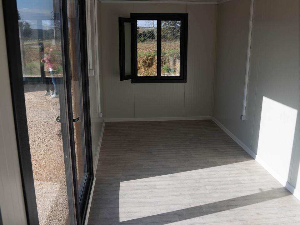 CONTENEDOR DE OFICINA 240 X 600 LUZ DE LUNA