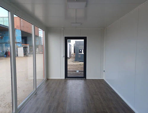 CONTENEDOR DE OFICINA OPEN SPACE 3 X 6 CON VITRINAS 