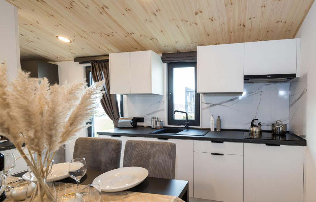 CASA MÓVIL MALDIVAS LODGE (15.125 x 6 m)