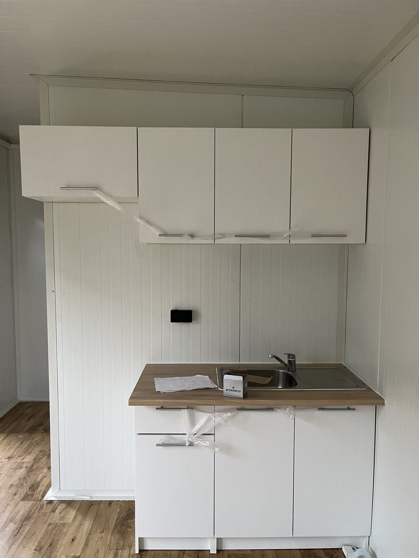 CONTENEDOR HABITABLE 6X3MT