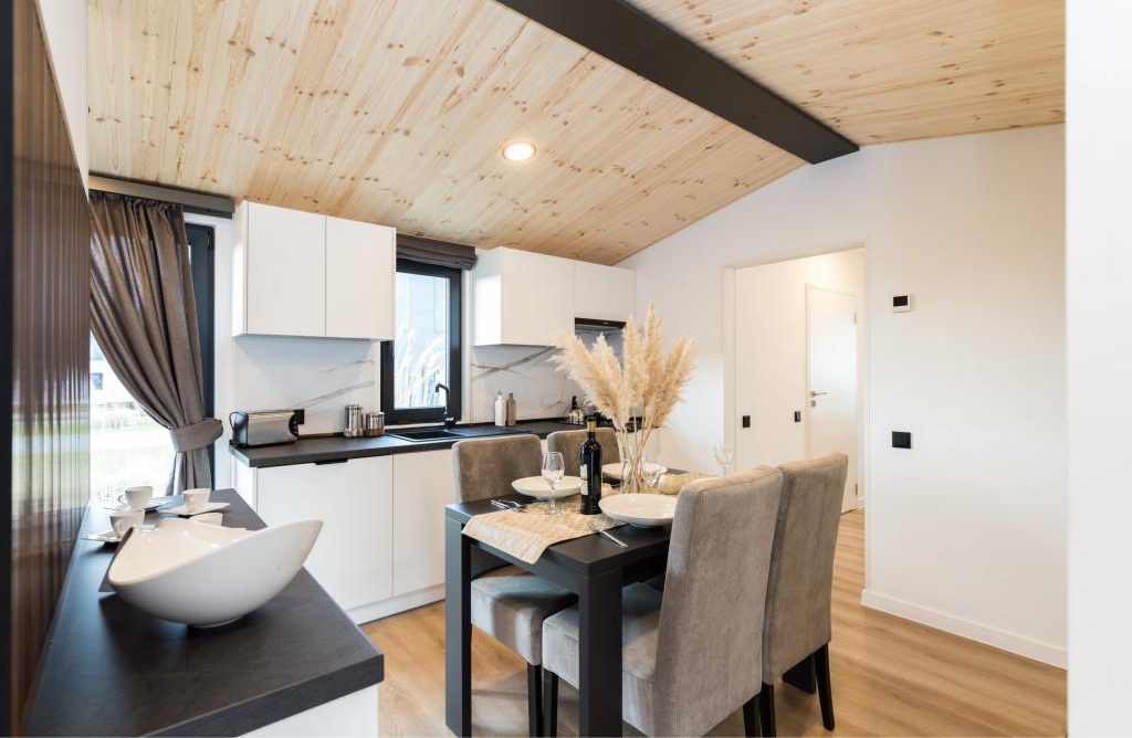 CASA MÓVIL MALDIVAS LODGE (15.125 x 6 m)