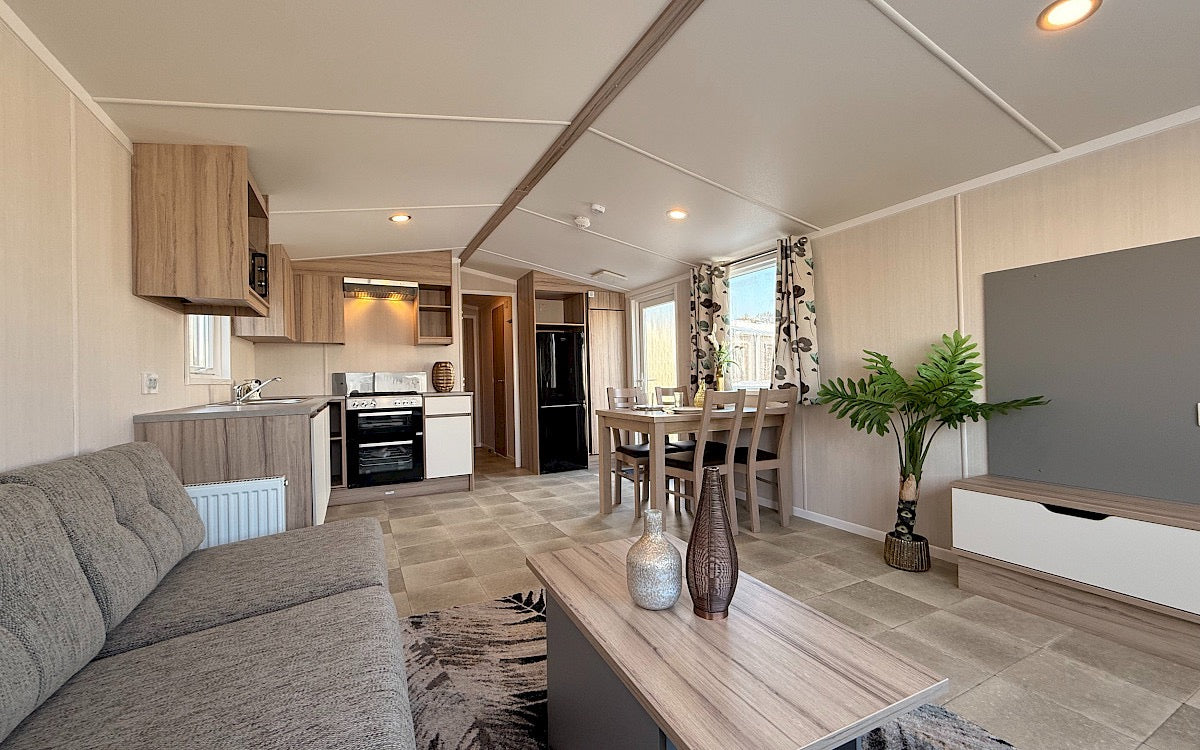 CASA MÓVIL ROYAN (10,9 X 3,7 M) 