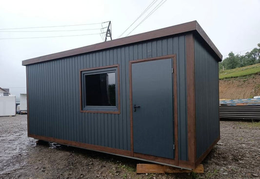 CONTENEDOR DE OFICINA CON BAÑO 6x3M