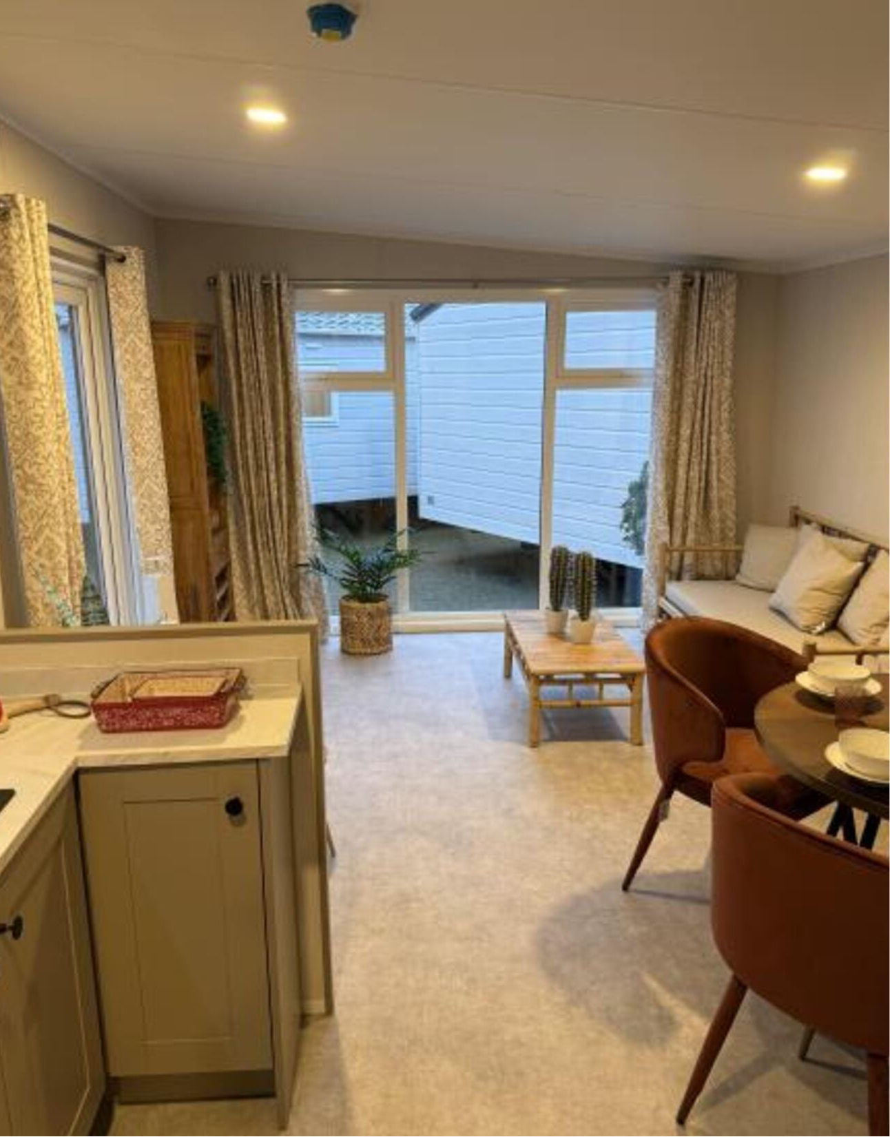 CASA MÓVIL SHELVY (10,15 X 3,7 M)