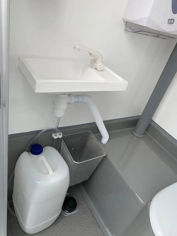 CONTENEDOR WC CON CISTERNA