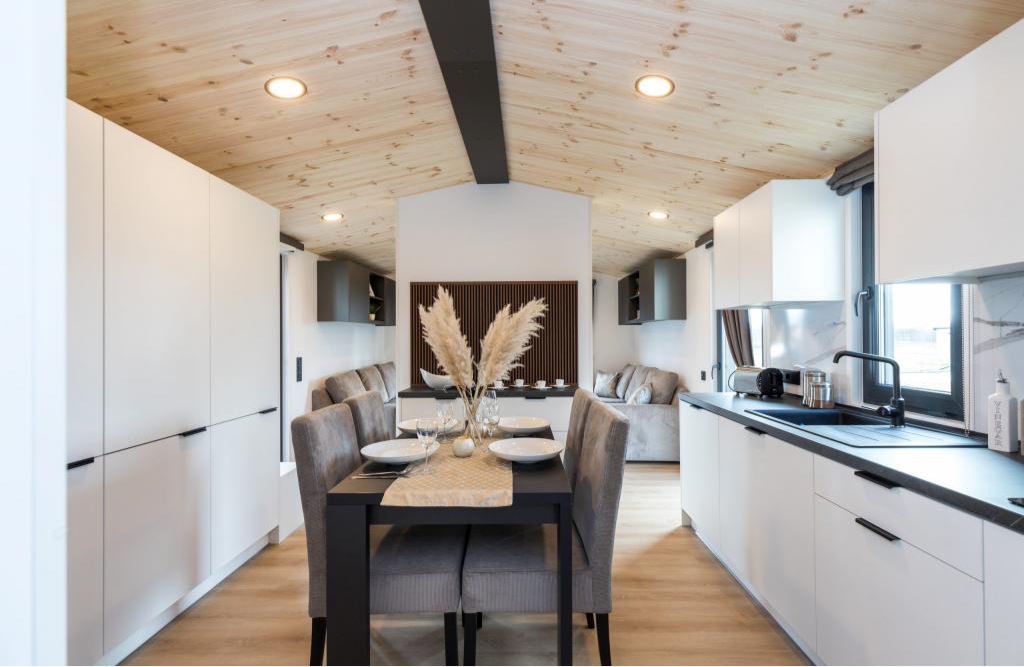 CASA MÓVIL MALDIVAS LODGE (15.125 x 6 m)