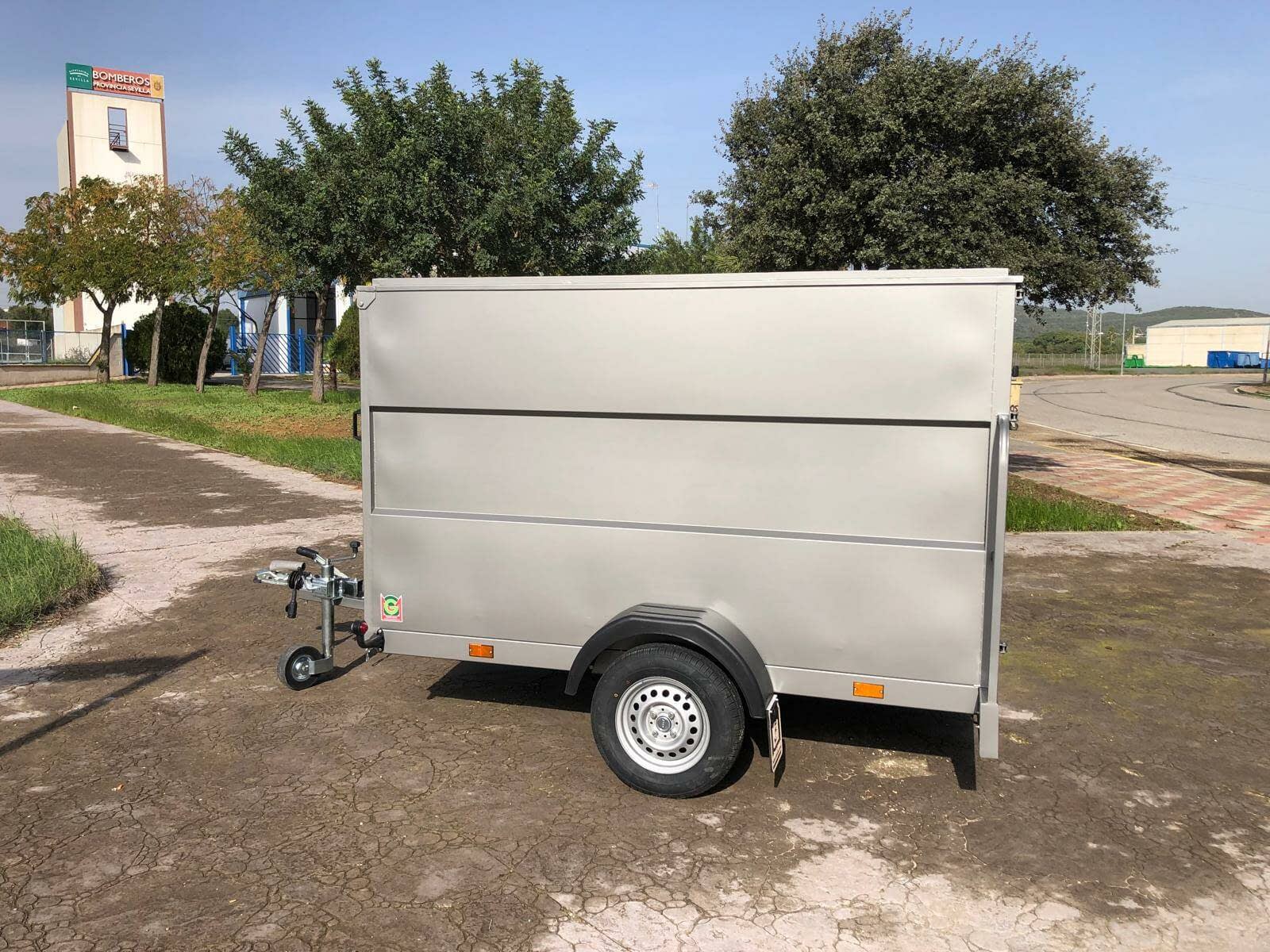 Remolque Caja Cerrada 1 Eje 2500X1300X1300