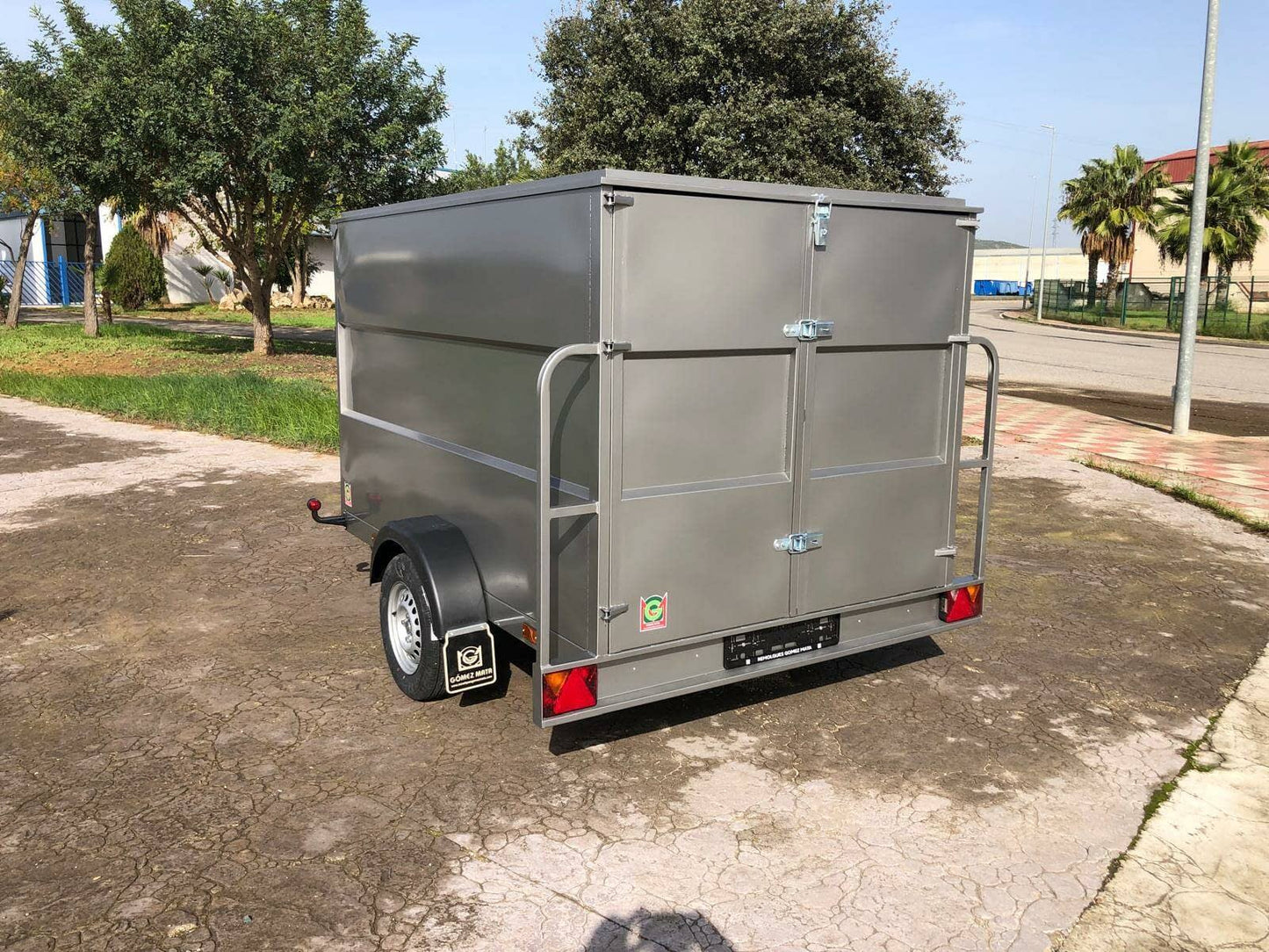 Remolque Caja Cerrada 1 Eje 2500X1300X1300