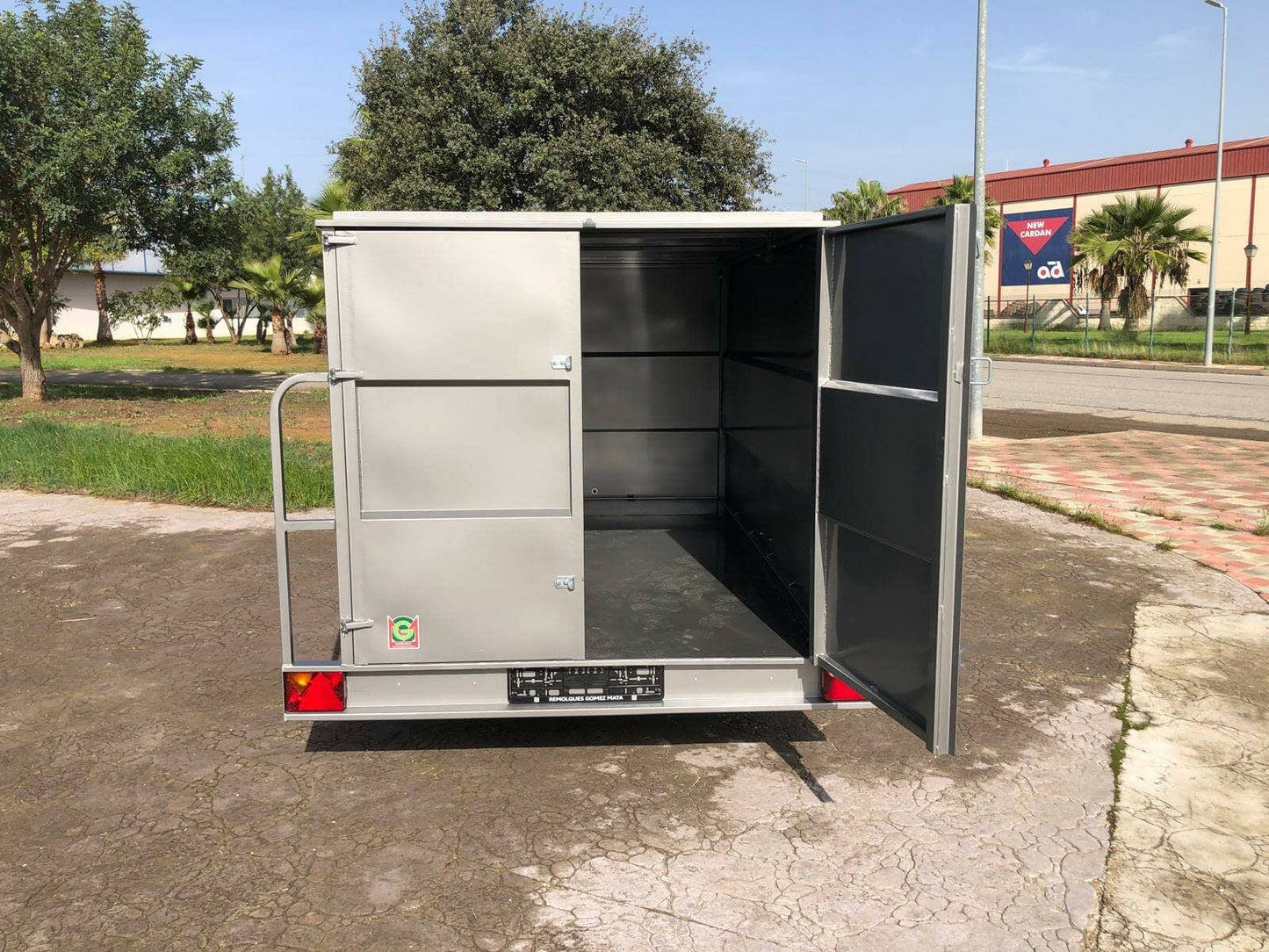 Remolque Caja Cerrada 1 Eje 2500X1300X1300