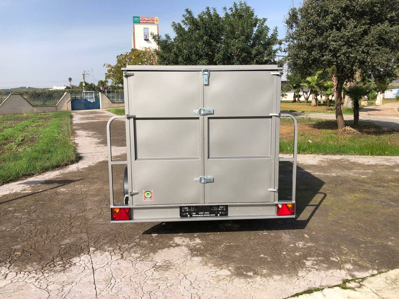 Remolque Caja Cerrada 1 Eje 2500X1300X1300