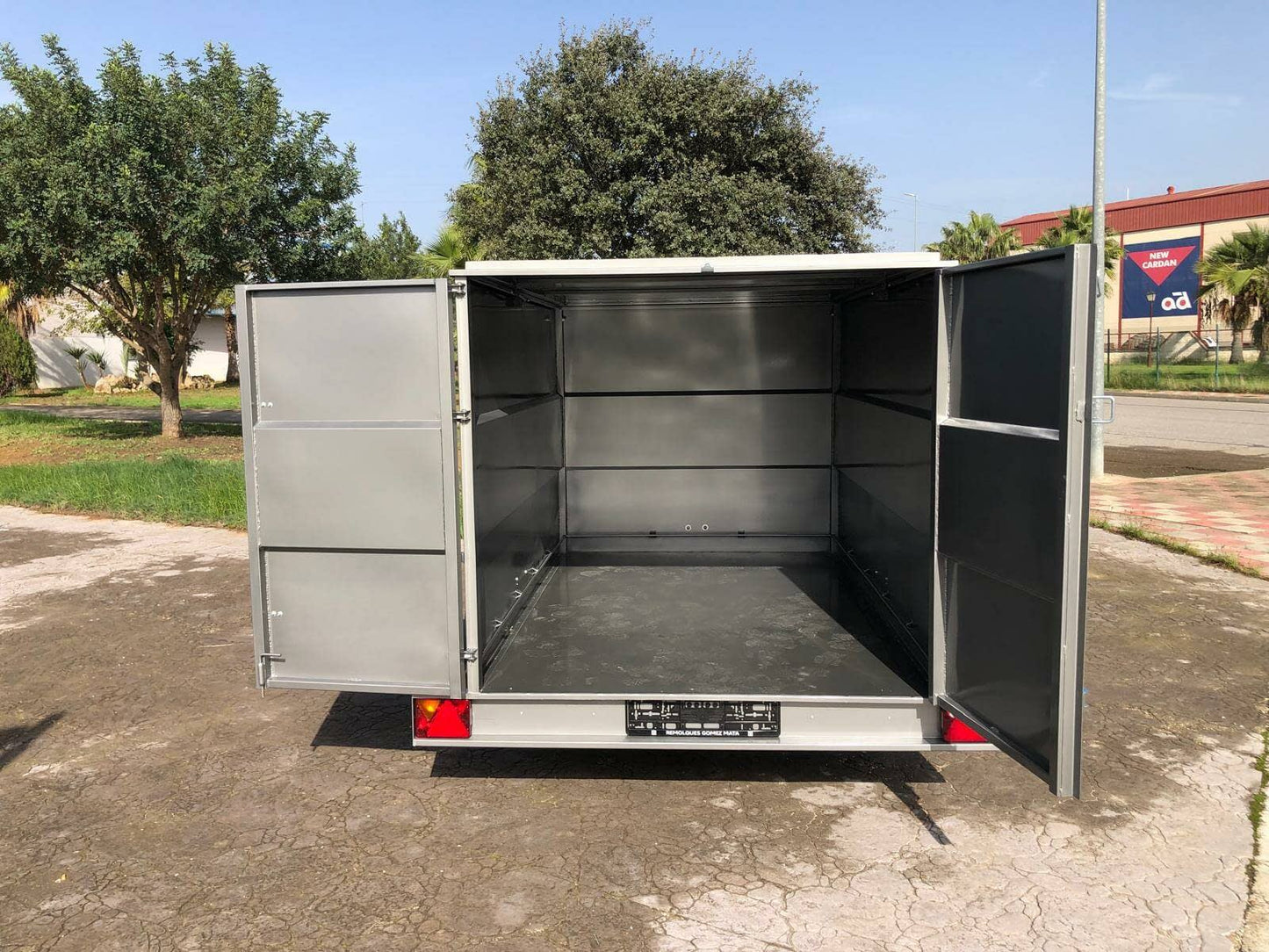 Remolque Caja Cerrada 1 Eje 2500X1300X1300