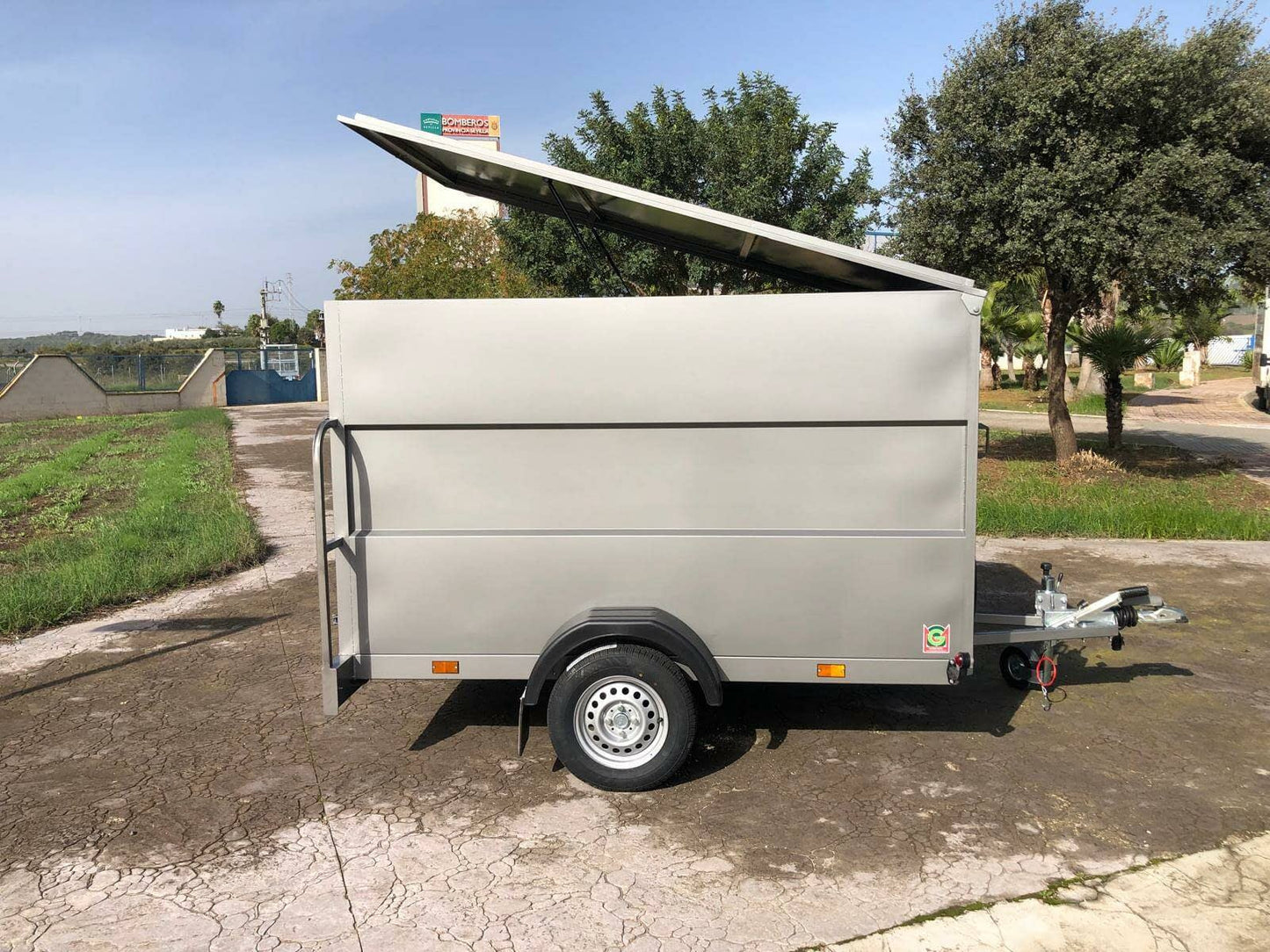 Remolque Caja Cerrada 1 Eje 2500X1300X1300