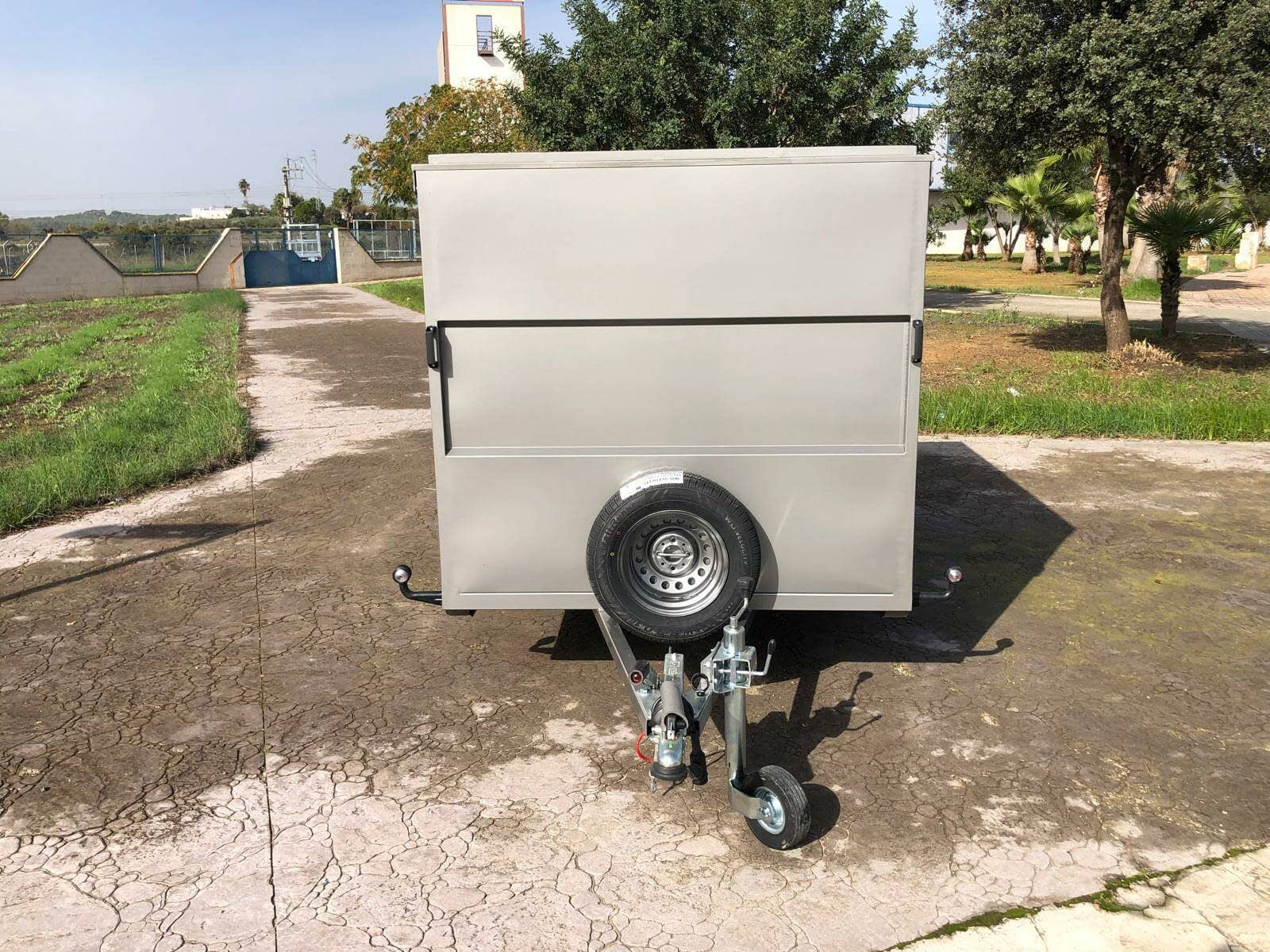 Remolque Caja Cerrada 1 Eje 2500X1300X1300