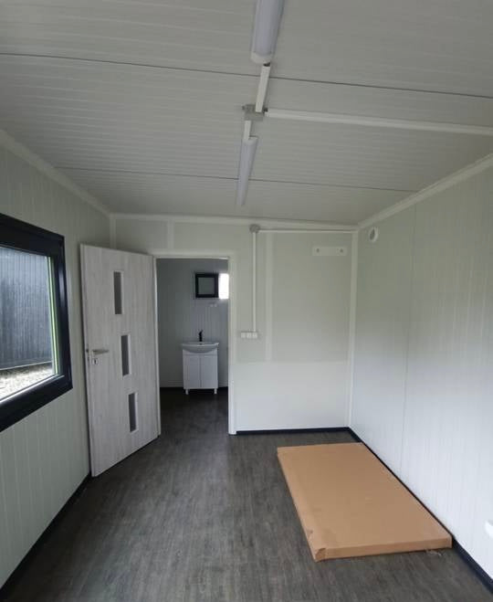 CONTENEDOR DE OFICINA CON BAÑO 6x3M