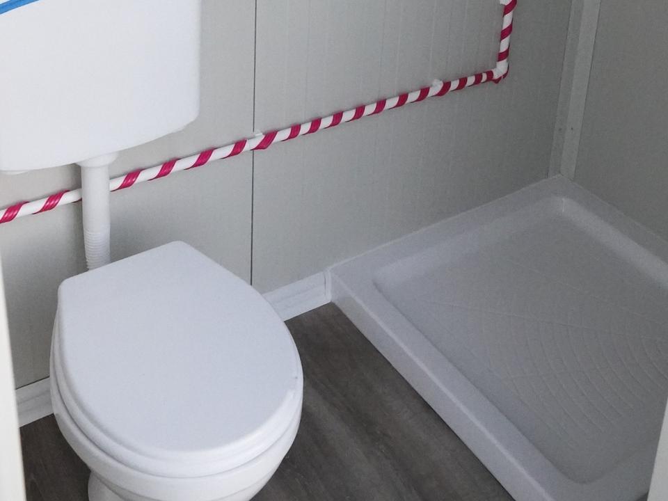 CONTENEDOR SANITARIO INODORO Y DUCHA (120x220M) NUEVO