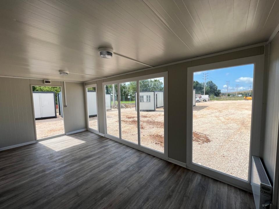 CONTENEDOR DE OFICINA MODELO CASA DE CRISTAL