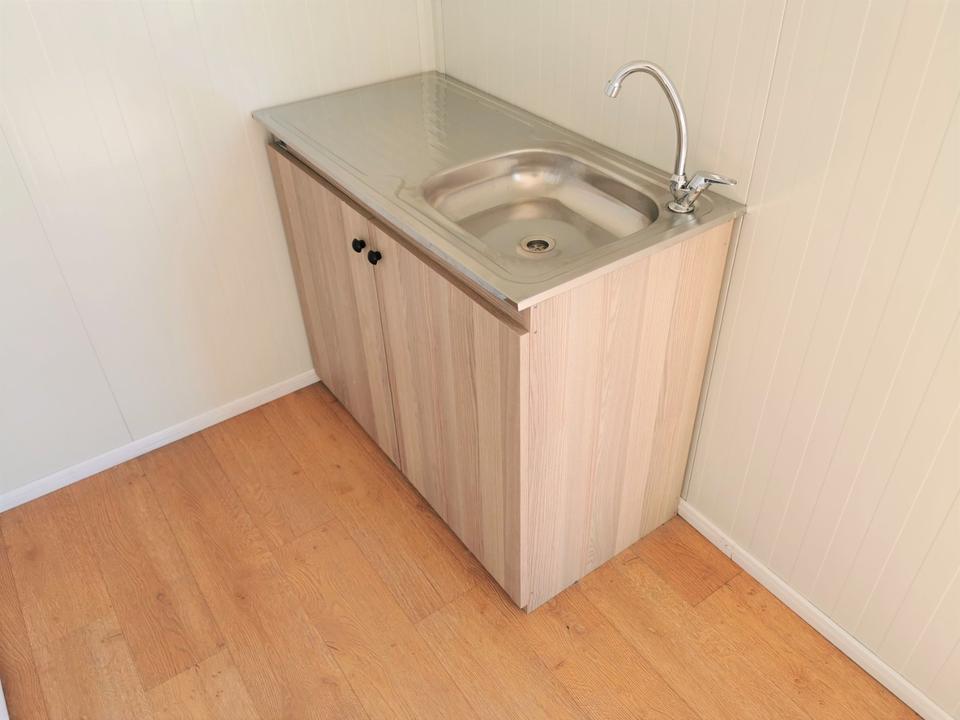 CONTENEDOR DE OFICINA CON INODORO XL 300 x 700