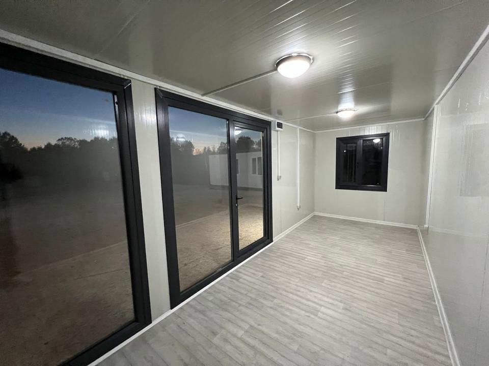 CONTENEDOR DE OFICINA 240 X 600 LUZ DE LUNA