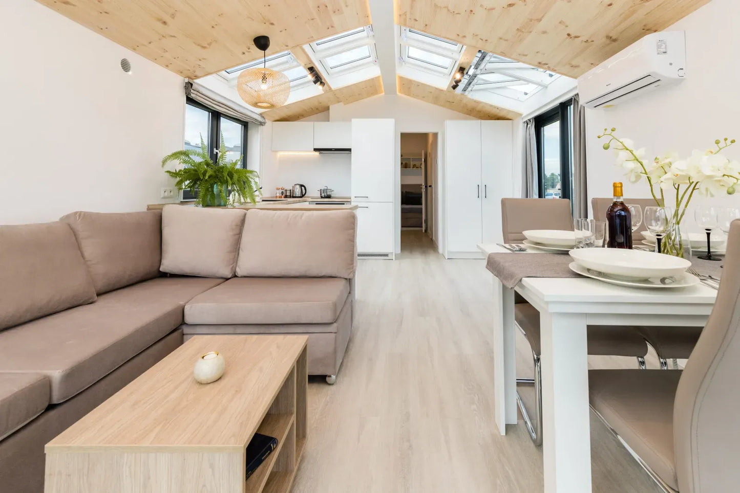 CASA MÓVIL CAPRI 50 M2 (12 X 4,2 M)