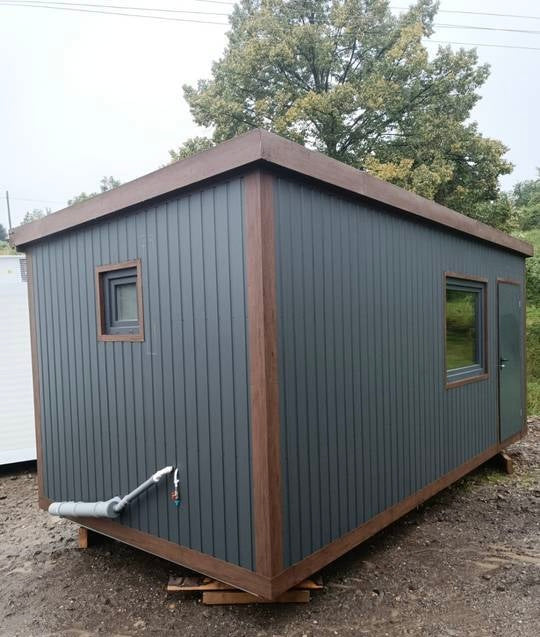 CONTENEDOR DE OFICINA CON BAÑO 6x3M