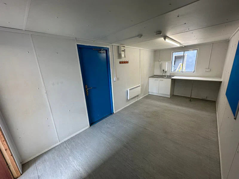 CONTENEDOR DE OFICINA 7,3 X 2,7 M