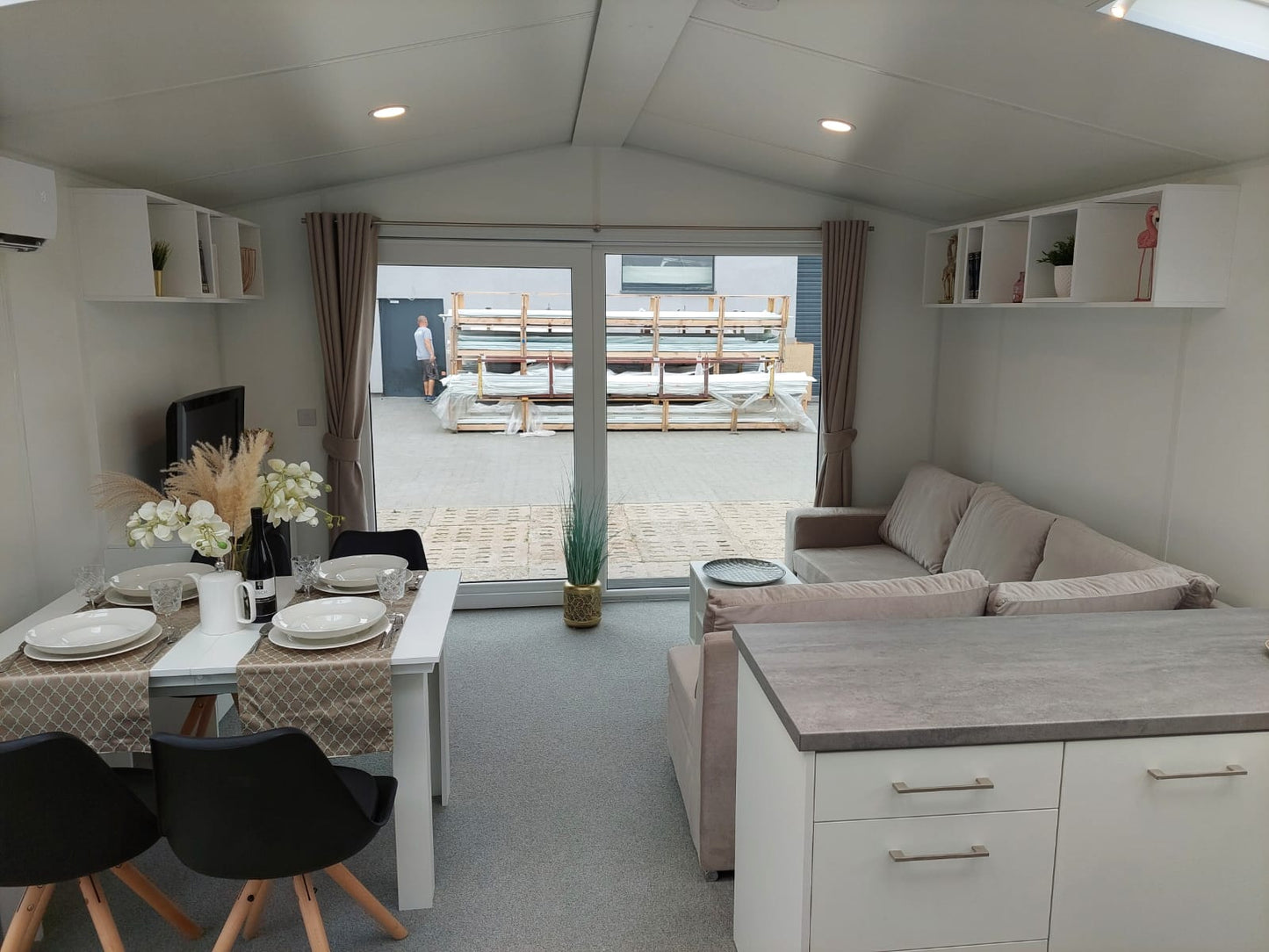 CASA MÓVIL (LUJO Y PRESTIGIO)12,5 X 4,9 M