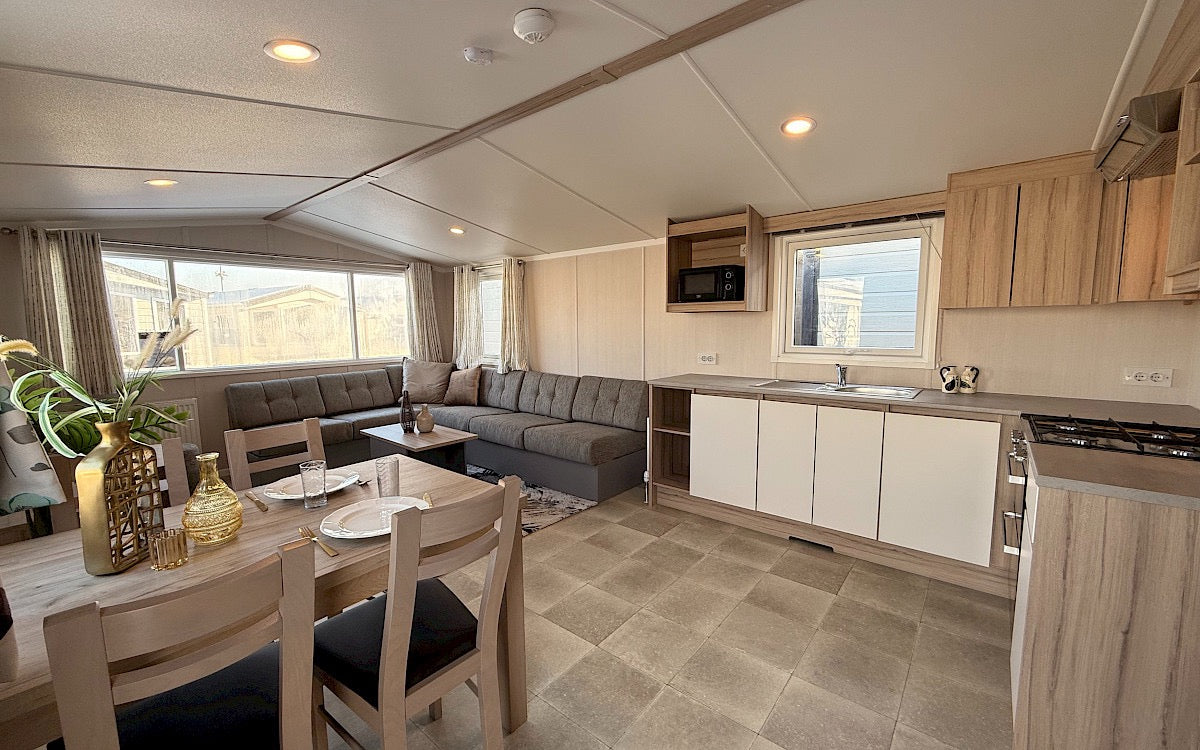 CASA MÓVIL ROYAN (10,9 X 3,7 M) 