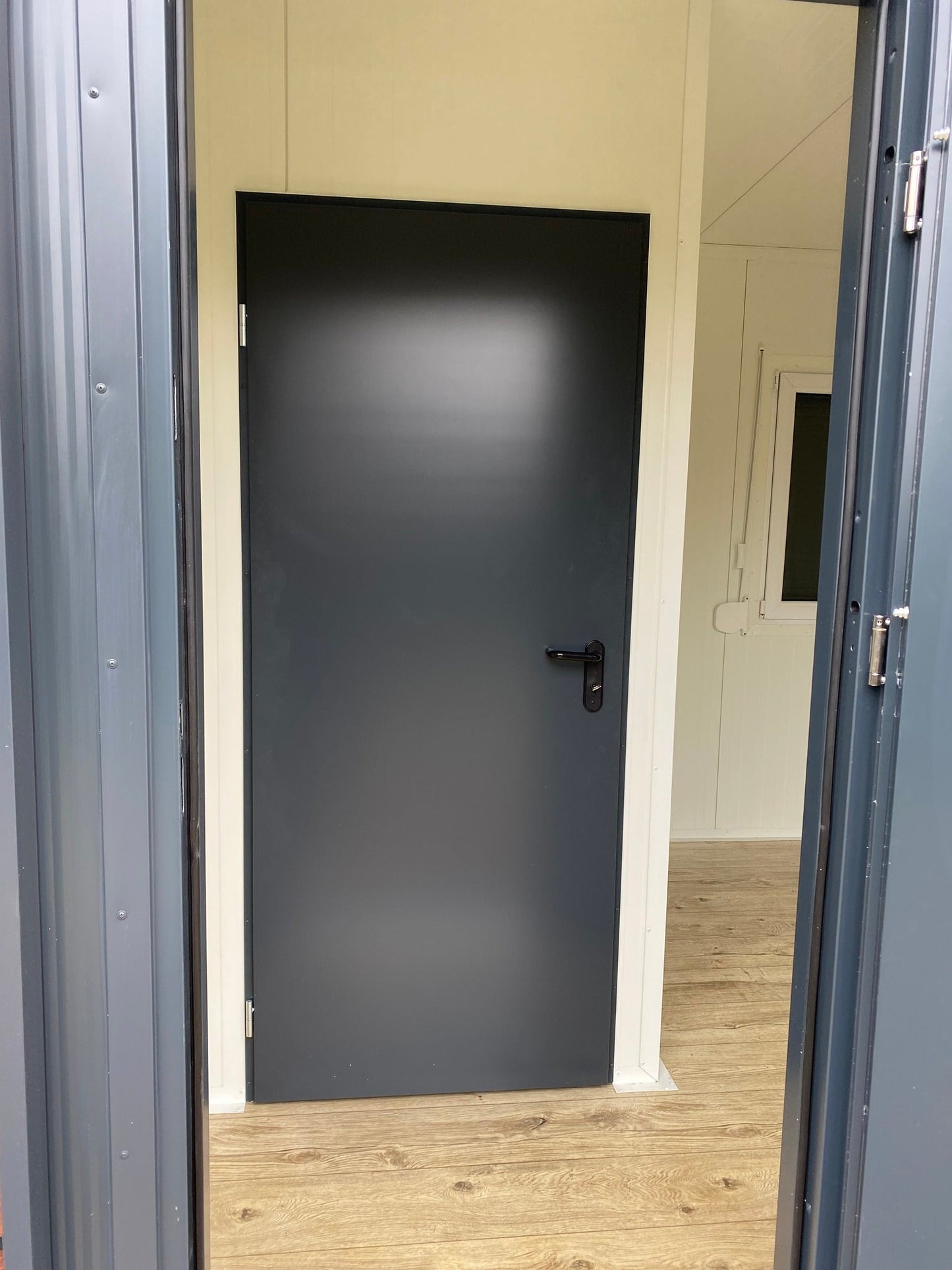 CONTENEDOR HABITABLE 6X3MT