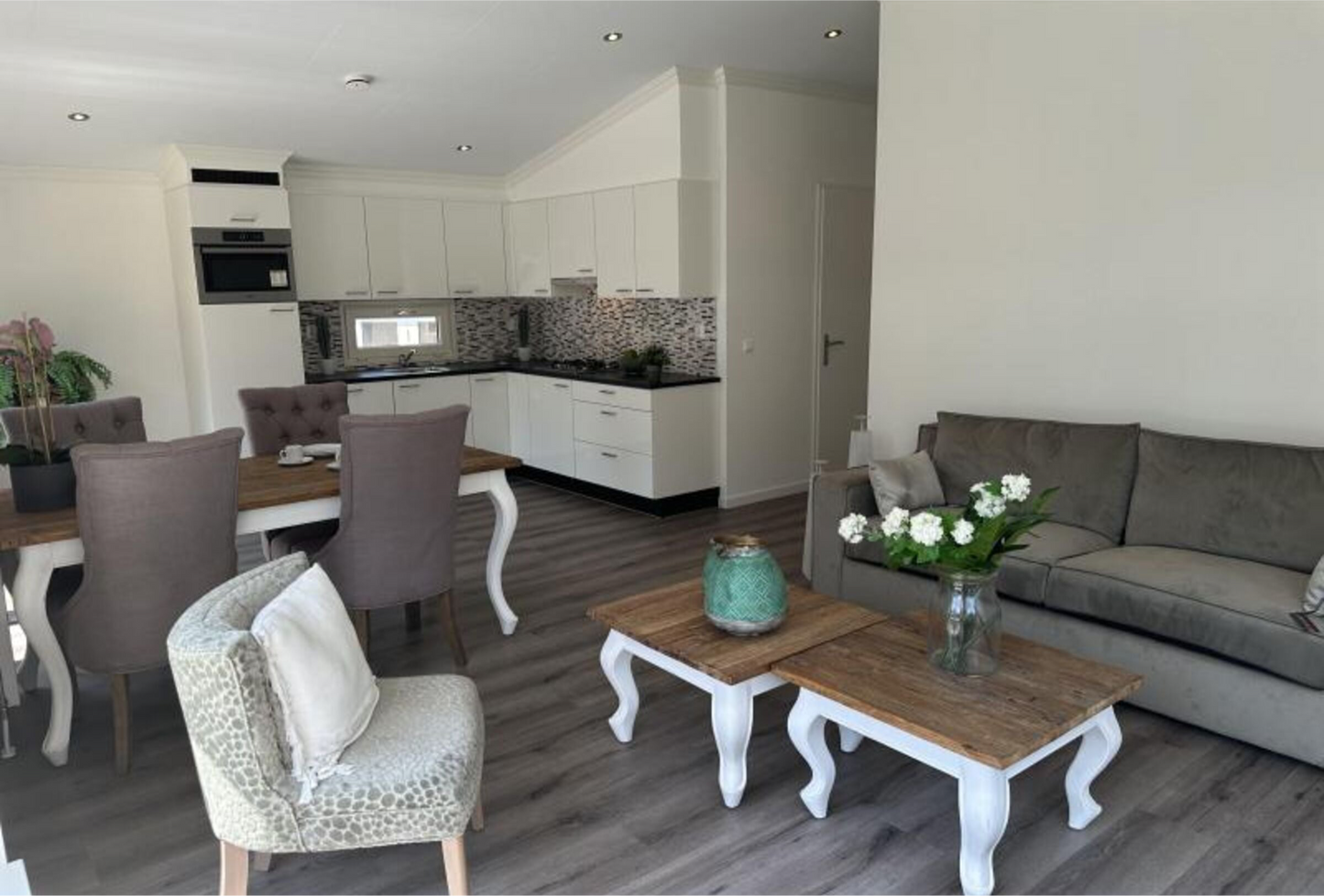 CASA MÓVIL SOLARIUM DOBLE (9,9 X 7,3 M)