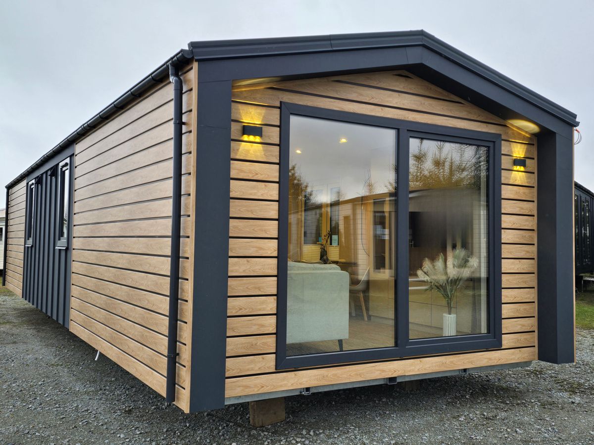 CASA MÓVIL ESMERALDA 12,90 X 4,13 MT