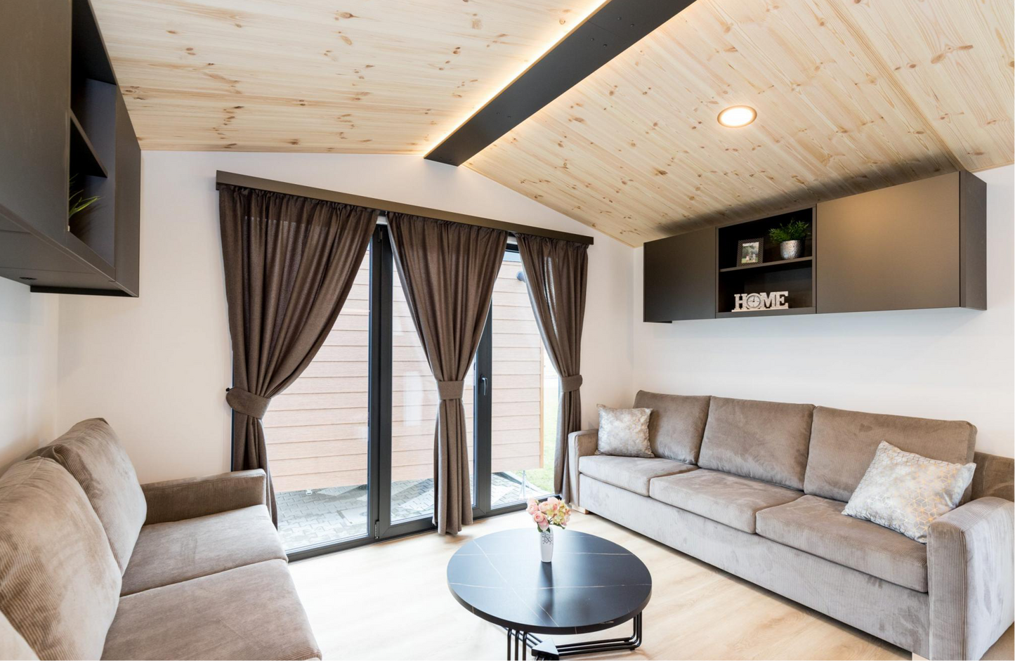 CASA MÓVIL MALDIVAS LODGE (15.125 x 6 m)