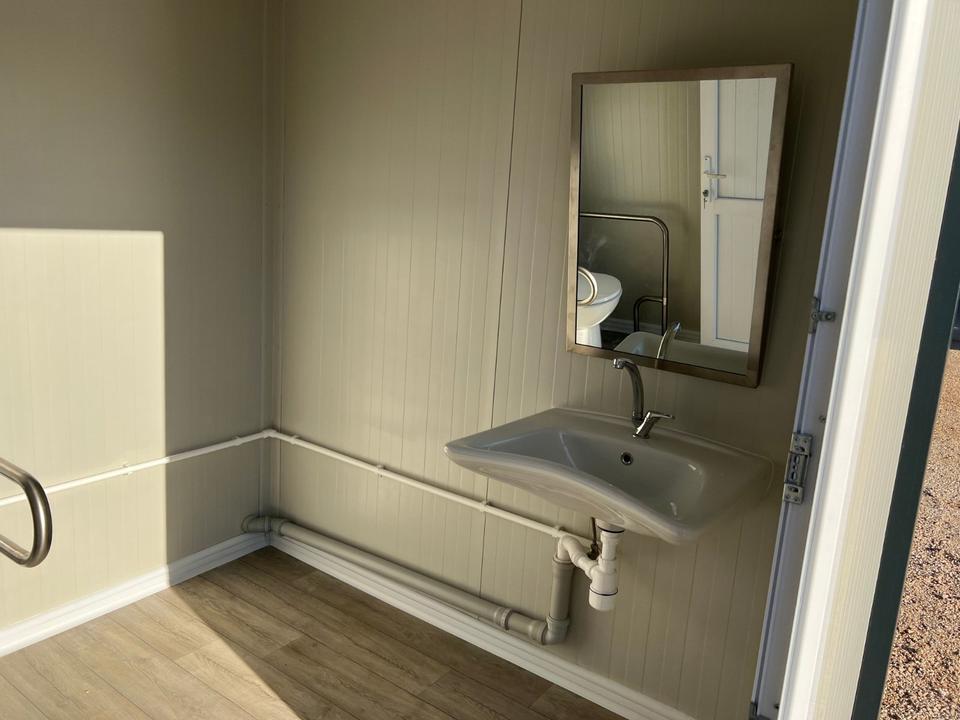 CONTENEDOR SANITARIO PARA DISCAPACITADOS ( 220 X 220 M ) NUEVO