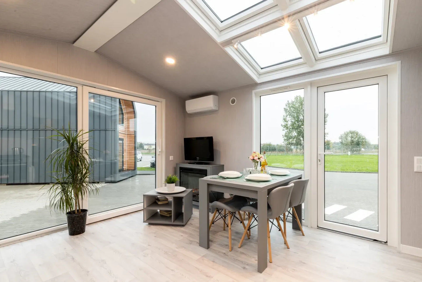 CASA MÓVIL CAPRI 50 M2 (12 X 4,2 M)