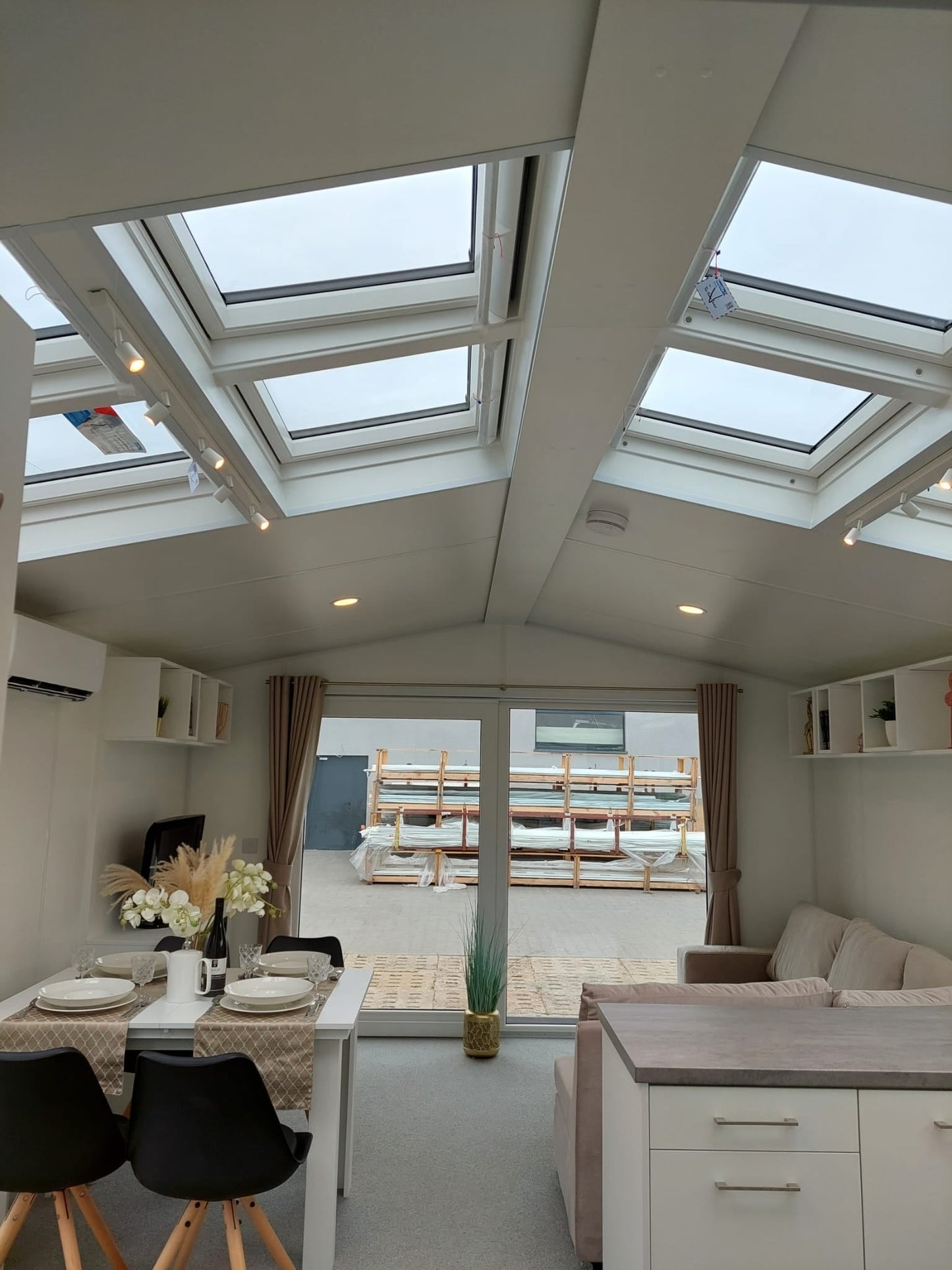 CASA MÓVIL (LUJO Y PRESTIGIO)12,5 X 4,9 M