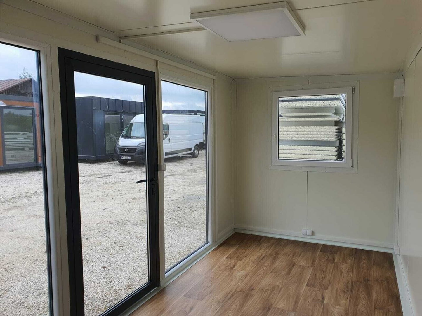 CONTENEDOR DE OFICINA 5 X 2,5 M