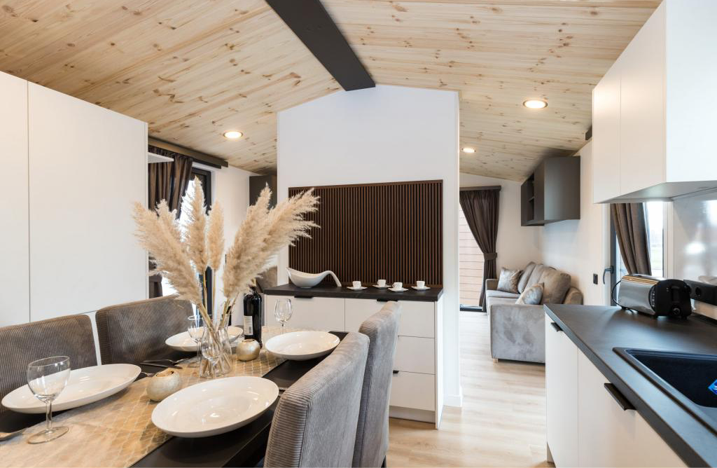 CASA MÓVIL MALDIVAS LODGE (15.125 x 6 m)