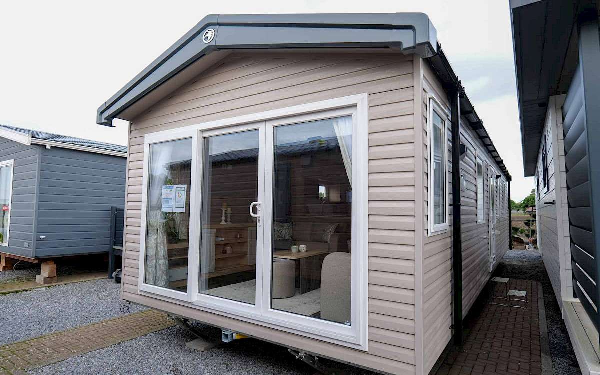 CASA MÓVIL SWIFT BURDEOS (11 X 3,7 M)