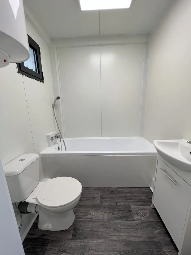 MÓDULO HABITABLE DE 21M2 (7X3M)