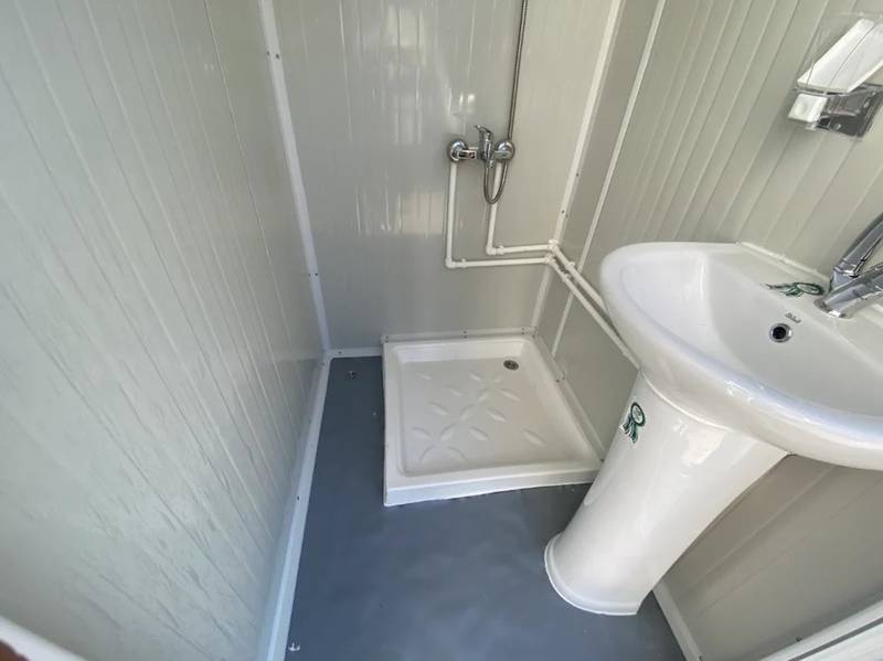 CONTENEDOR SANITARIO CON DOBLE DUCHA