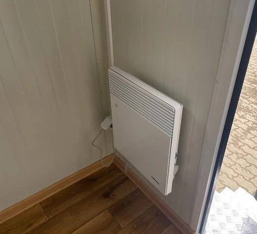 CONTENEDOR SANITARIO CON DOBLE CABINA WC