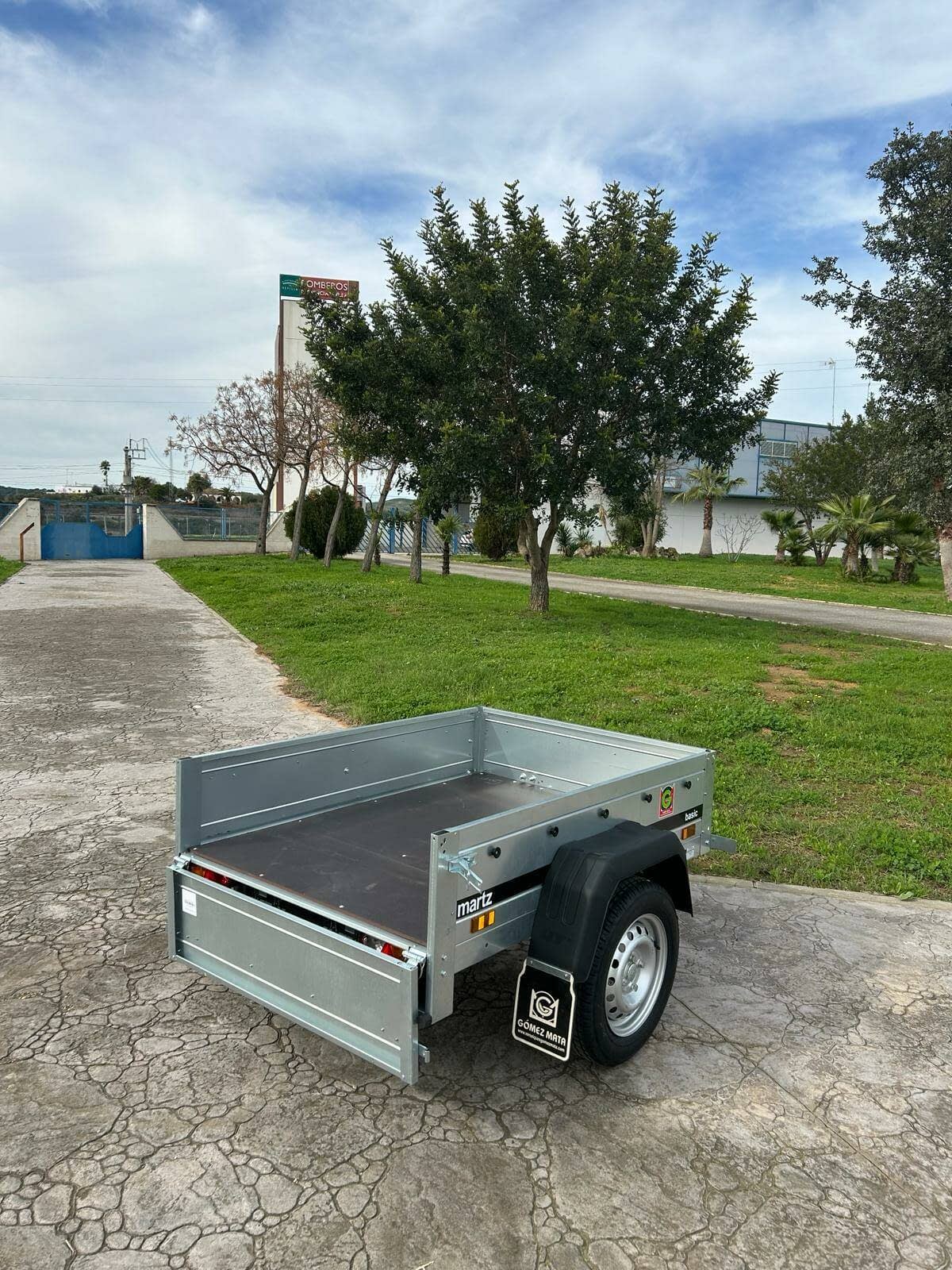 Remolque Basic 150 1470x1060x300mm